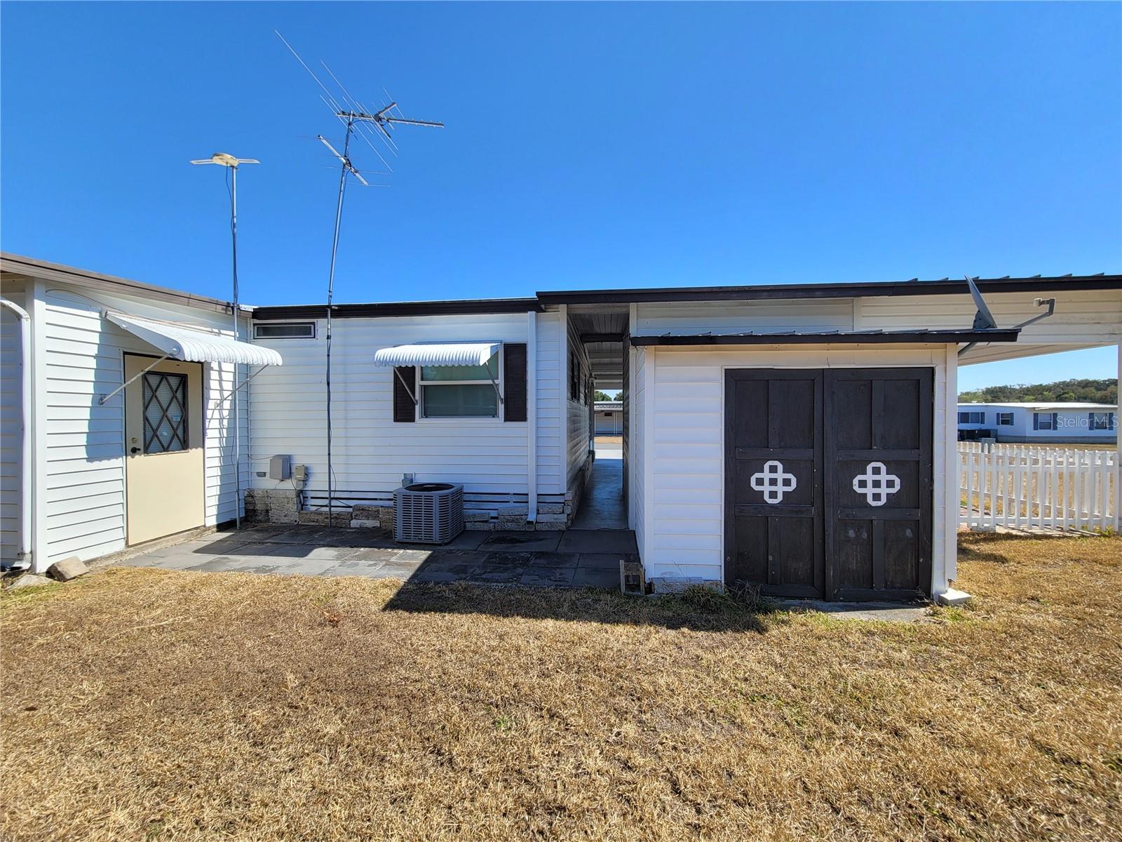 39438 ROCKFORD AVE — photo 38