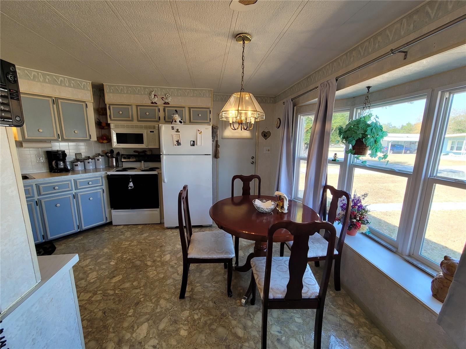 39438 ROCKFORD AVE — photo 28