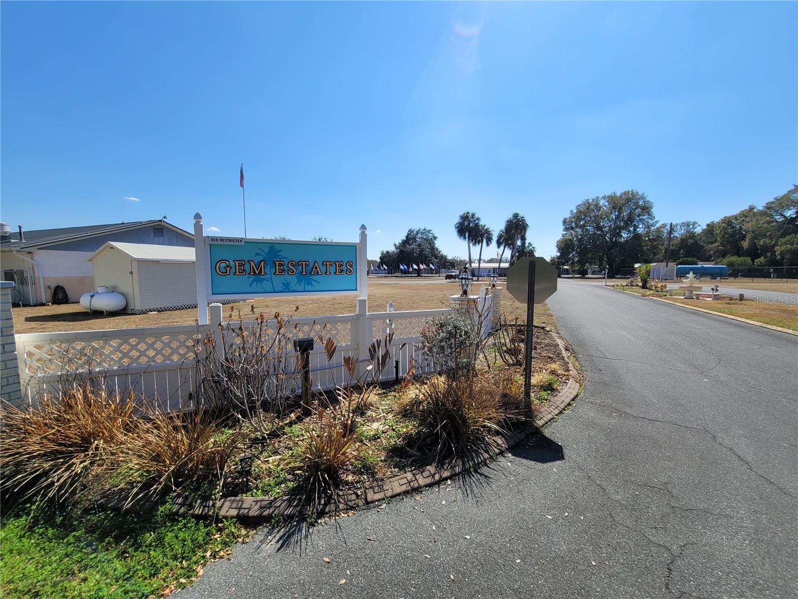 39438 ROCKFORD AVE — photo 47