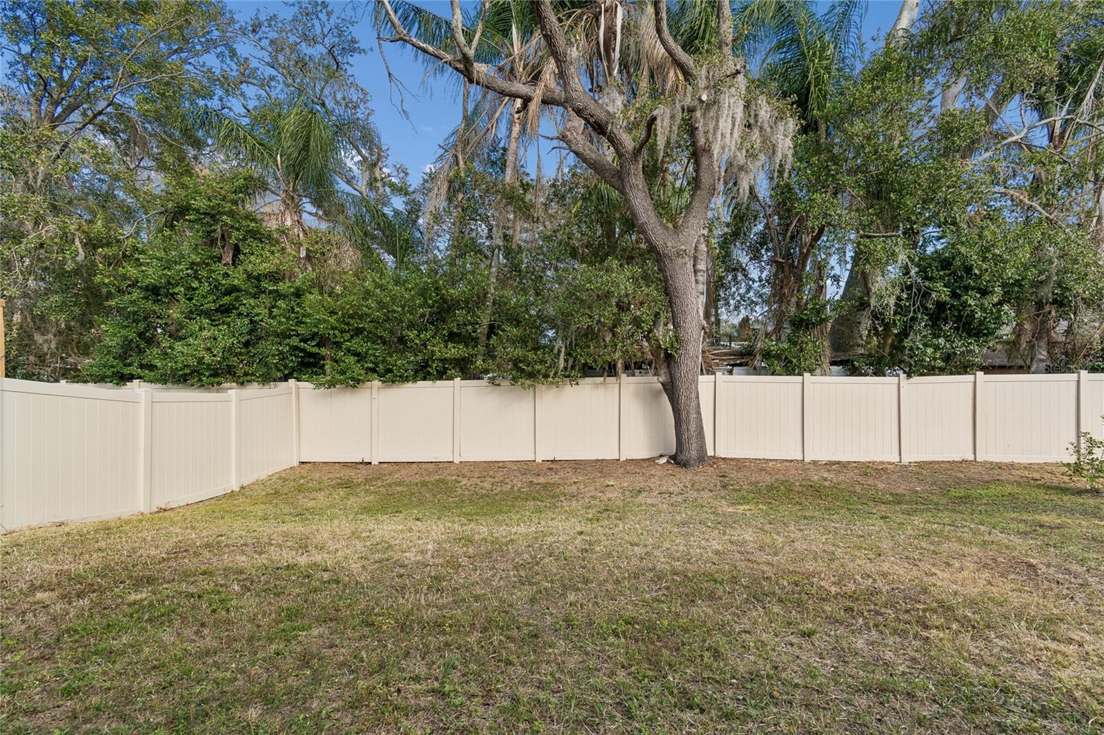 5221 HILLSIDE MEADOW PL — photo 35