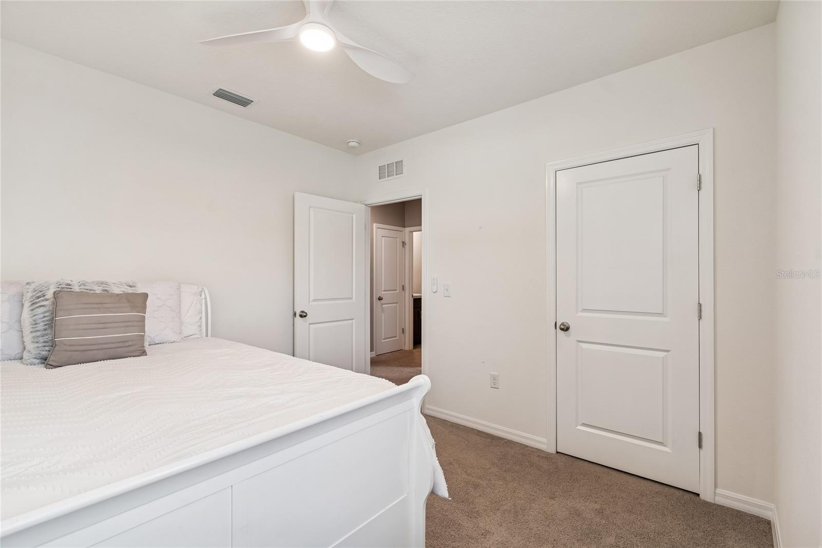 5221 HILLSIDE MEADOW PL — photo 19