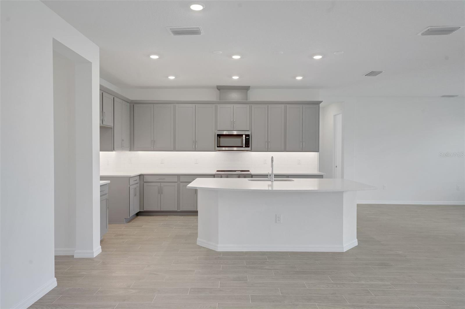 17453 VALLEYWOOD PKWY — photo 20