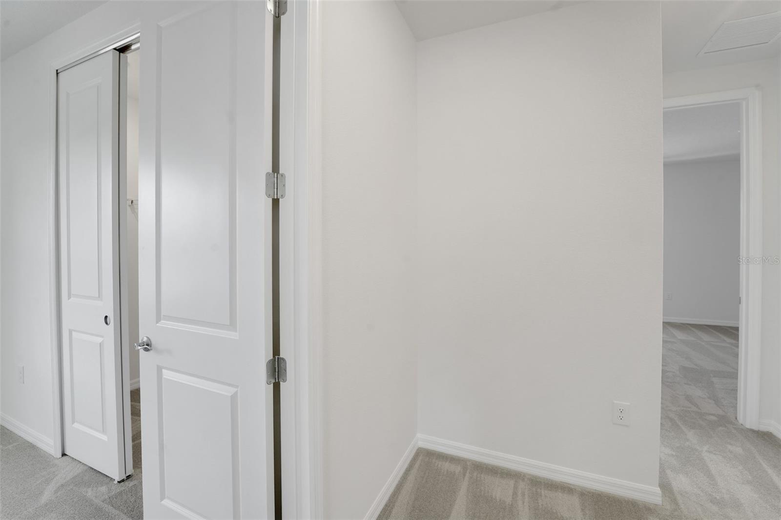 17453 VALLEYWOOD PKWY — photo 40