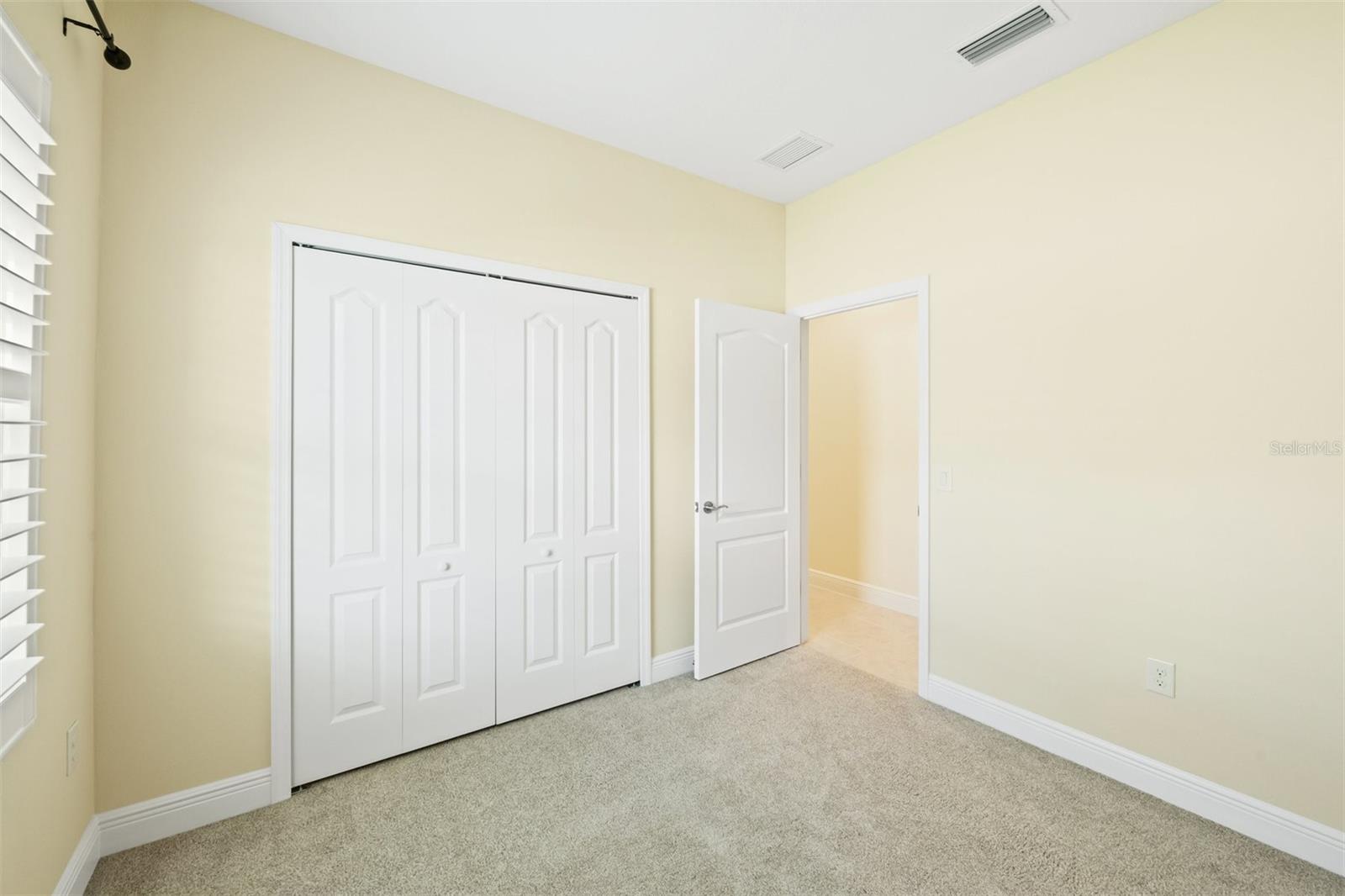 243 CASSANO DR — photo 24
