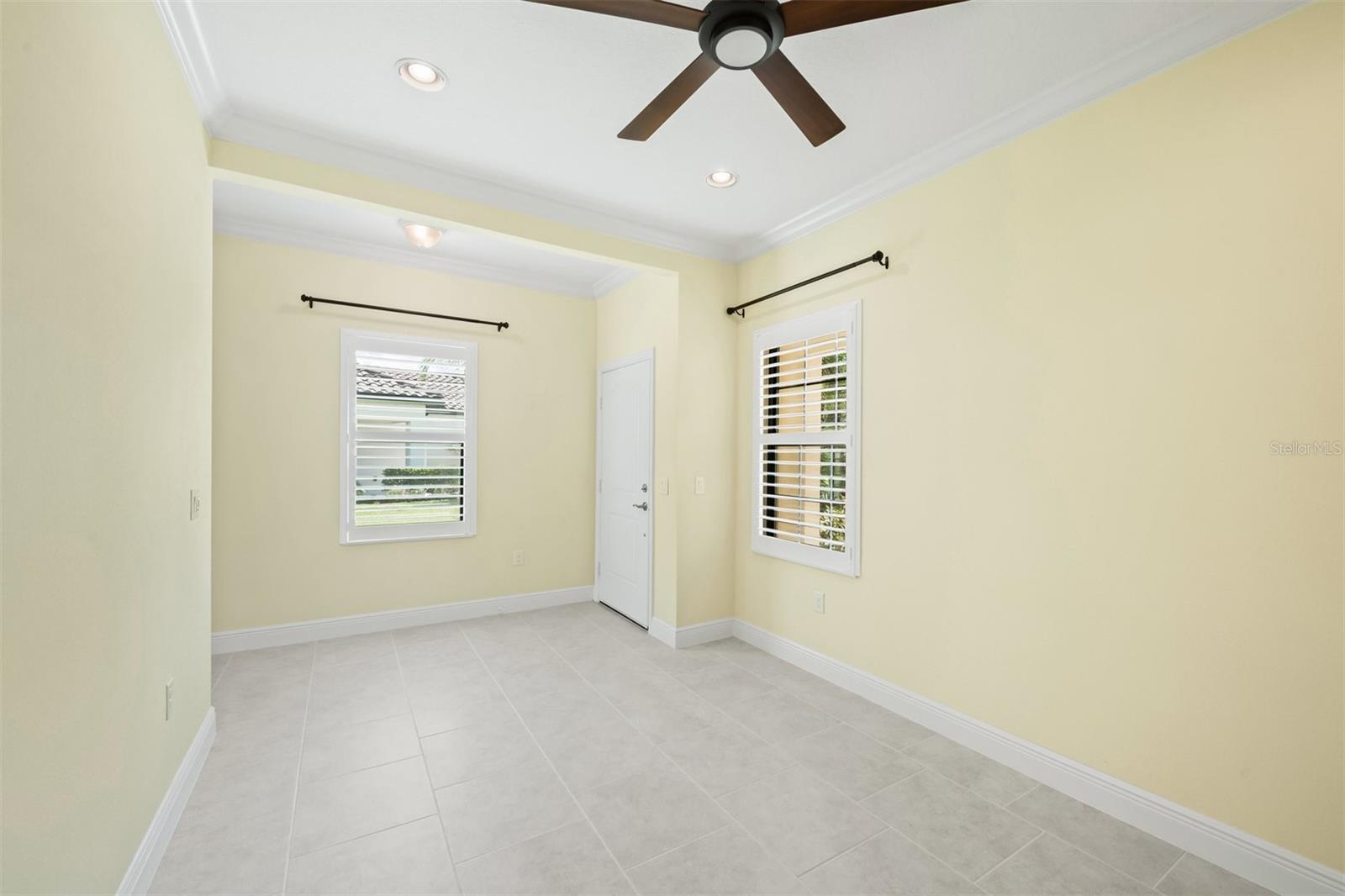 243 CASSANO DR — photo 8