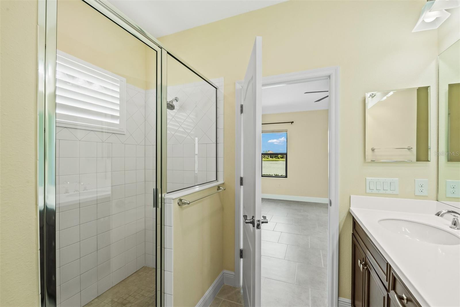 243 CASSANO DR — photo 23