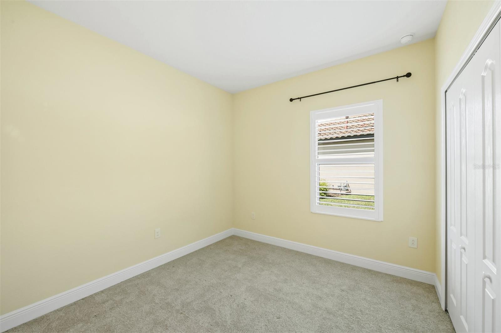243 CASSANO DR — photo 25