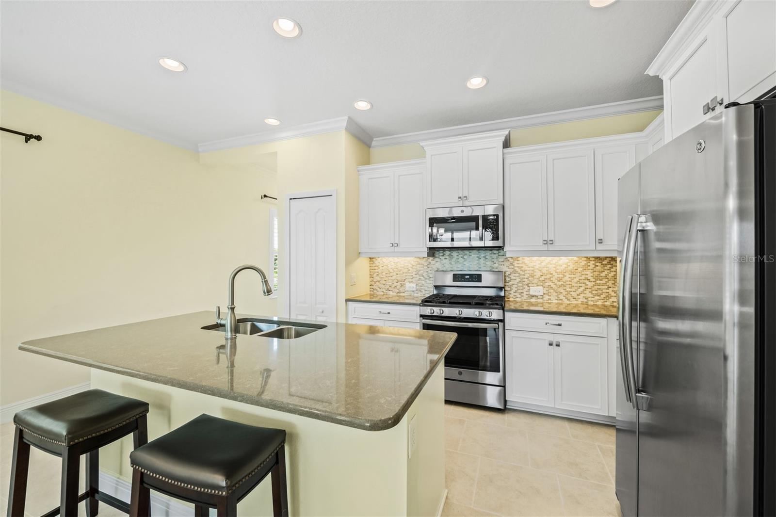 243 CASSANO DR — photo 13