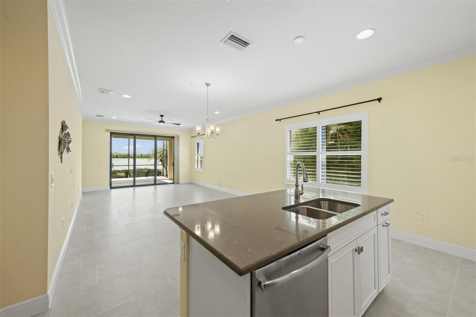 243 CASSANO DR — photo 15