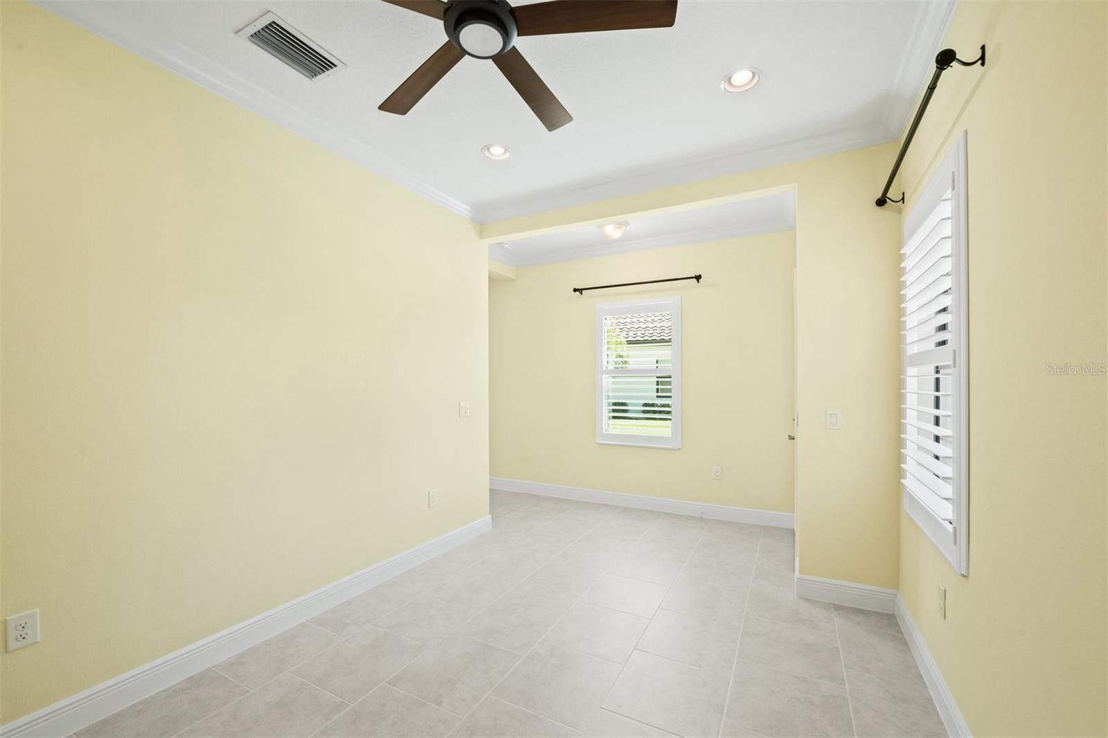 243 CASSANO DR — photo 9