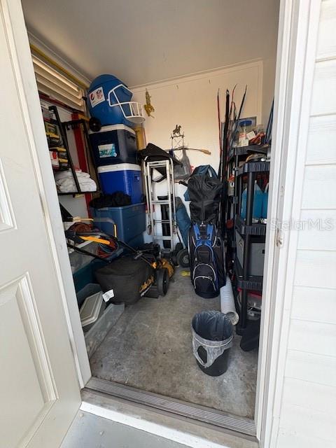 1021 AUGUSTA DR — photo 49