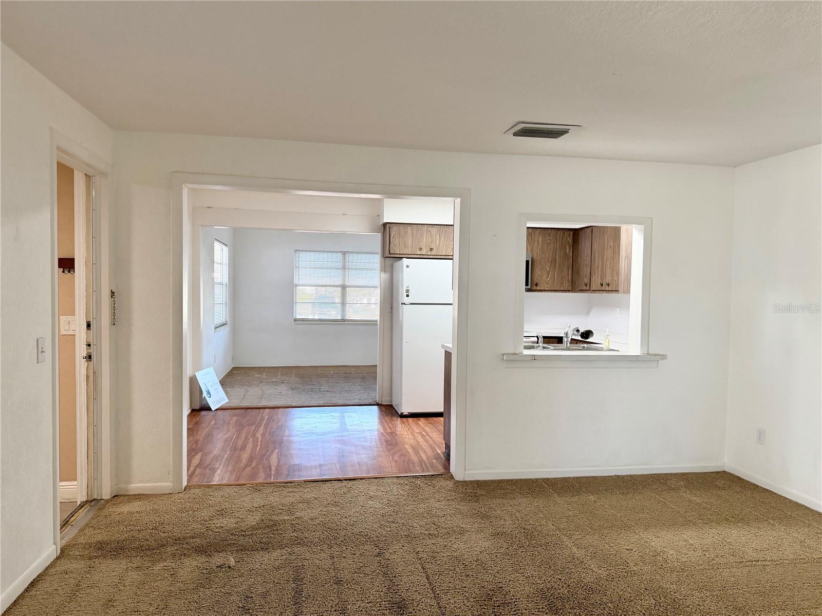 110 S CORONA AVE — photo 6