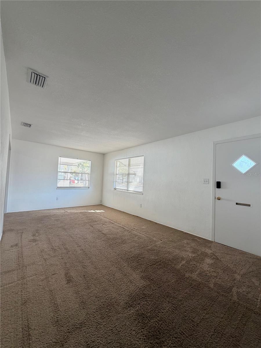 110 S CORONA AVE — photo 21