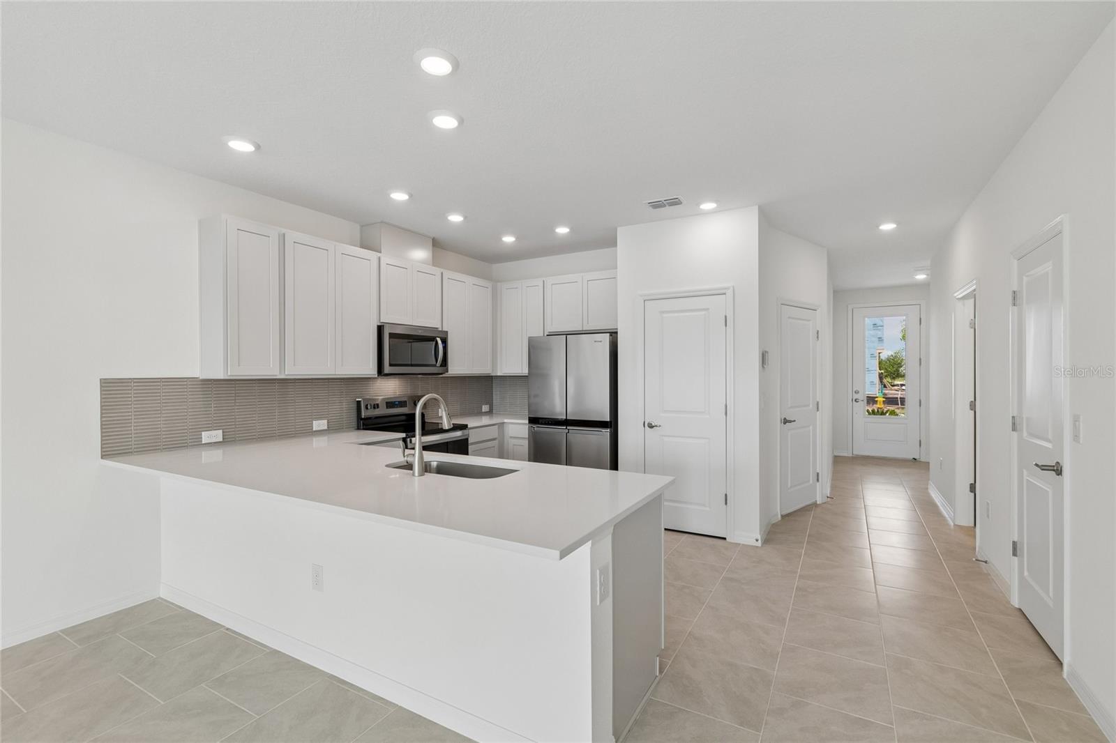 6406 JENSEN VIEW AVE — photo 8