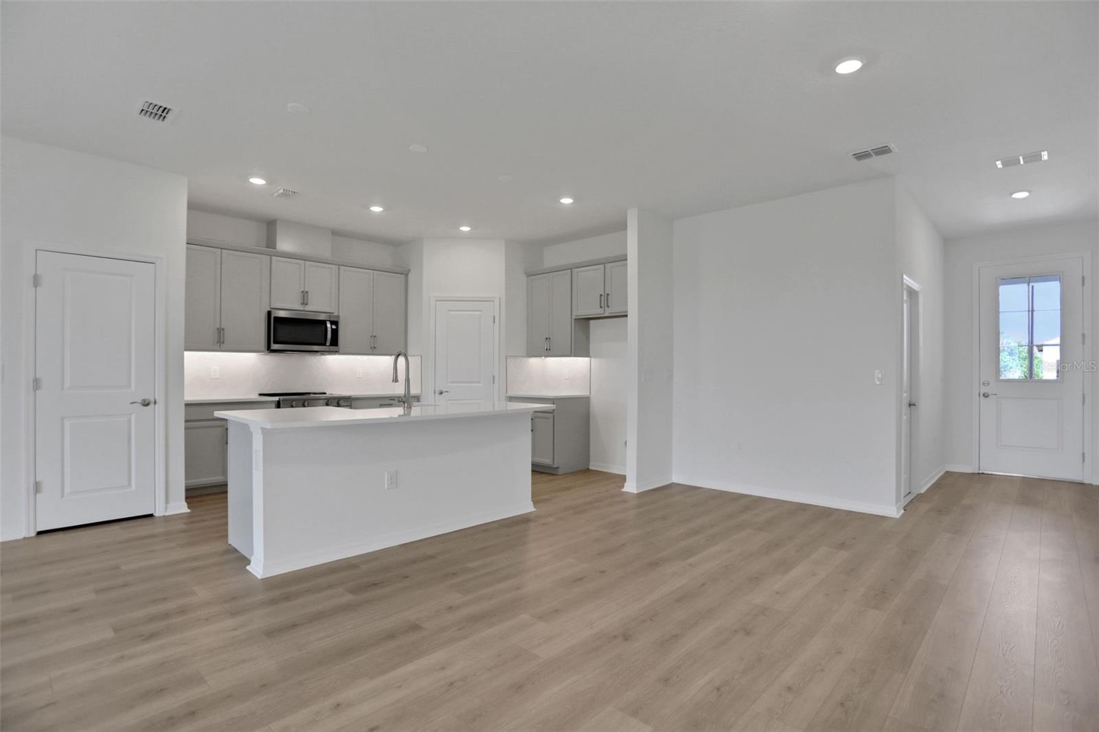 7570 SEA OAK CT — photo 7