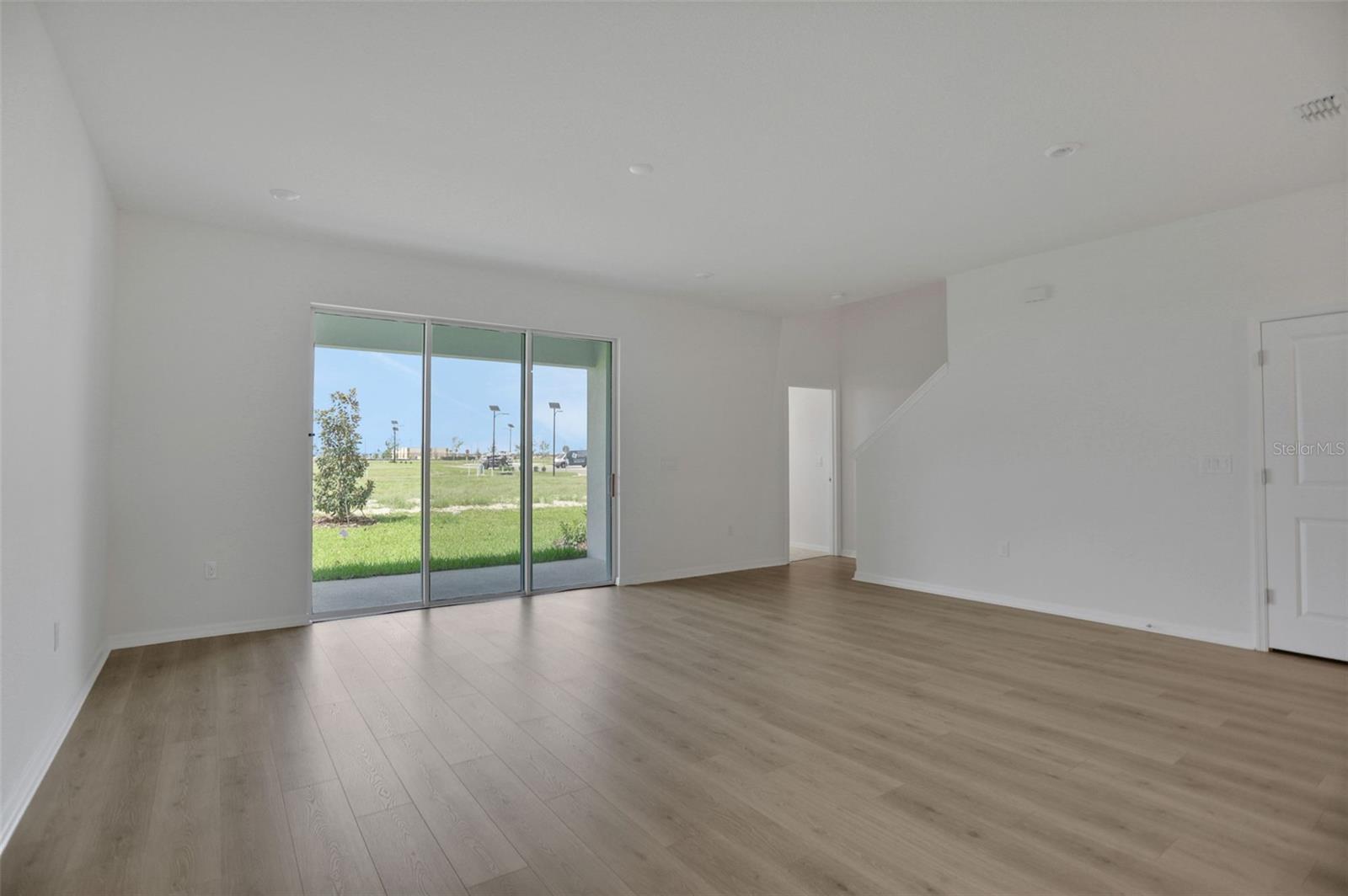 7570 SEA OAK CT — photo 8
