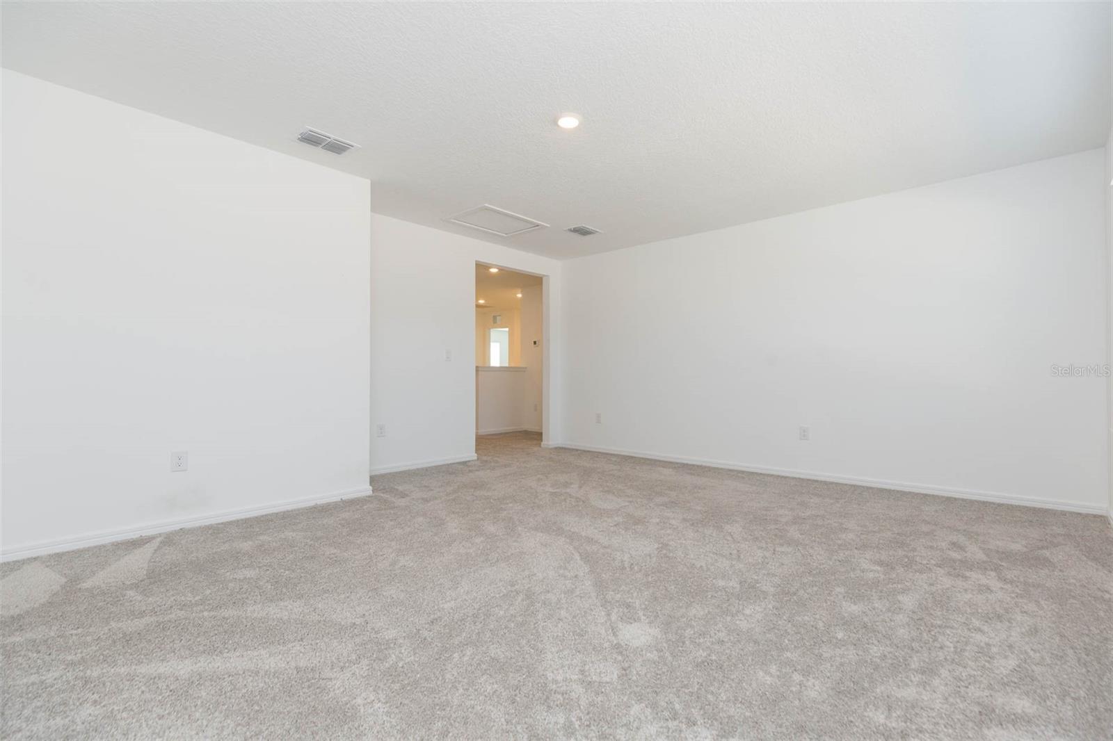 3044 FOREST MEADOW AVE — photo 42