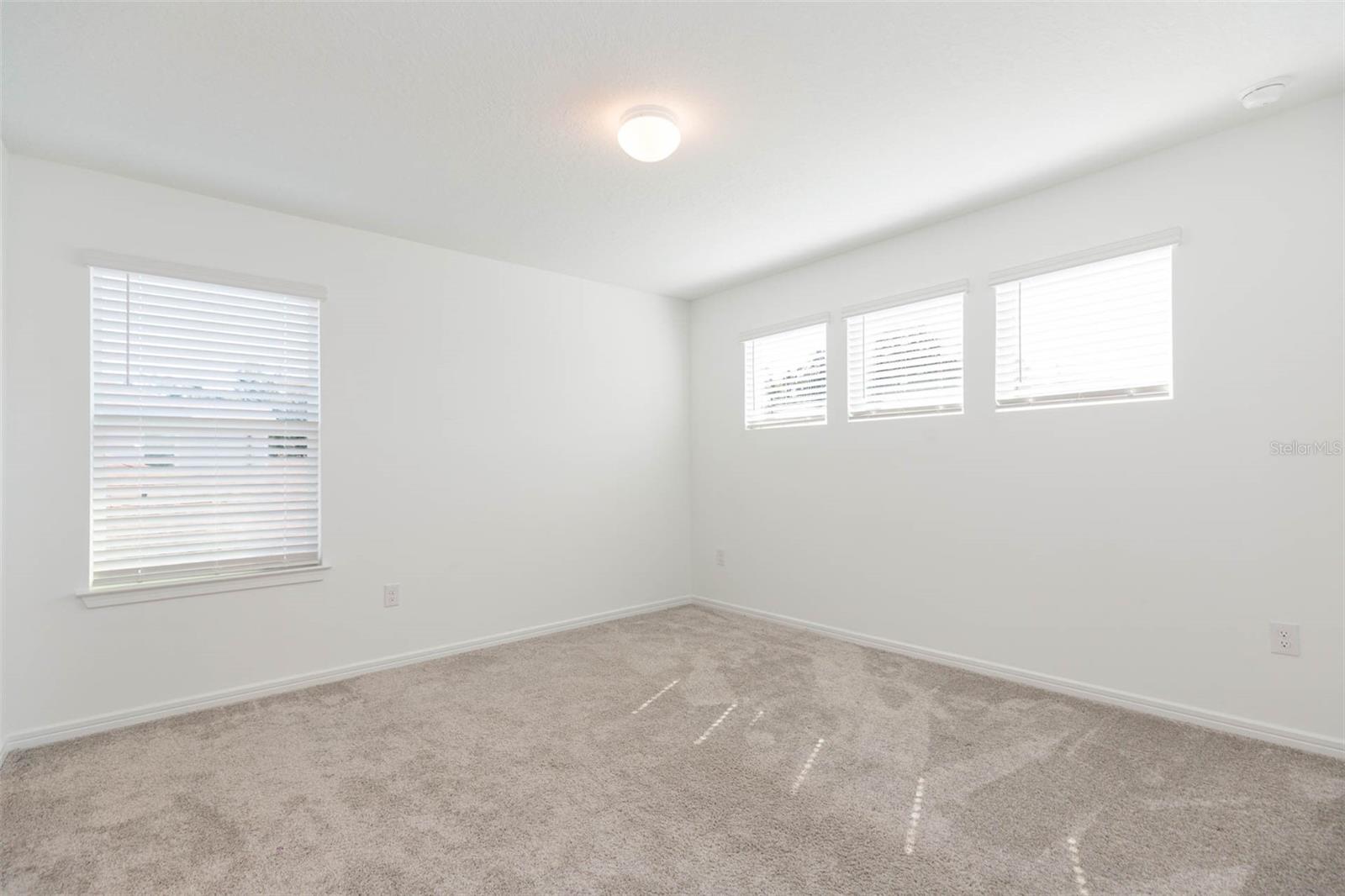 3044 FOREST MEADOW AVE — photo 34