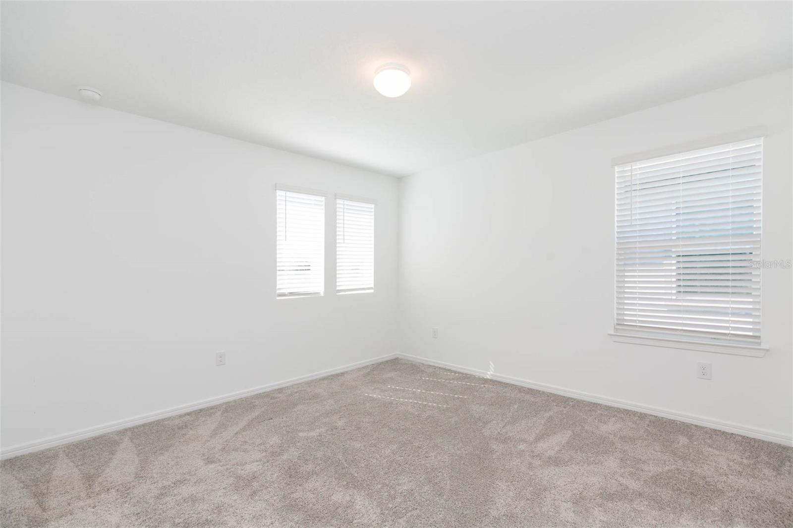 3044 FOREST MEADOW AVE — photo 38