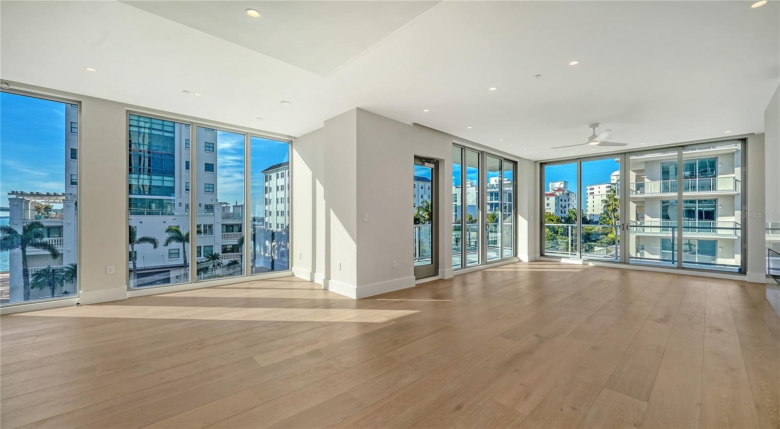 223 GOLDEN GATE PT #302 — photo 4