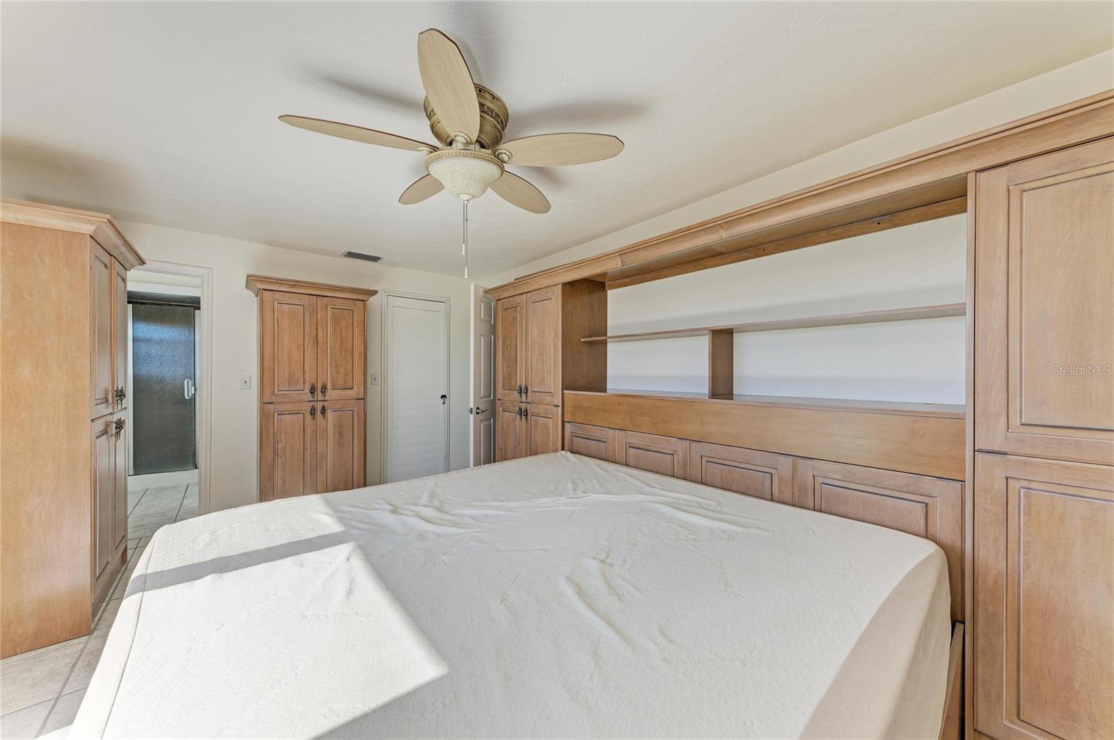872 NORTH SHORE DR — photo 24