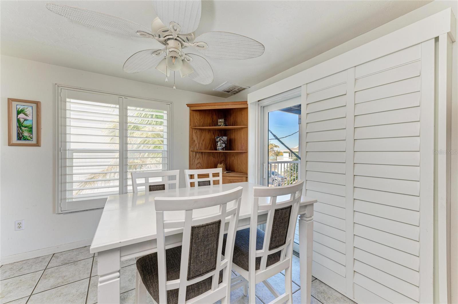 872 NORTH SHORE DR — photo 8