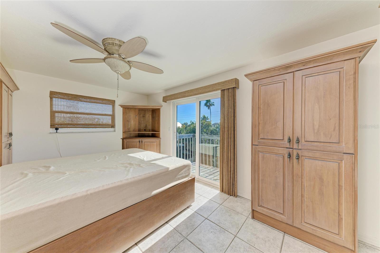 872 NORTH SHORE DR — photo 22