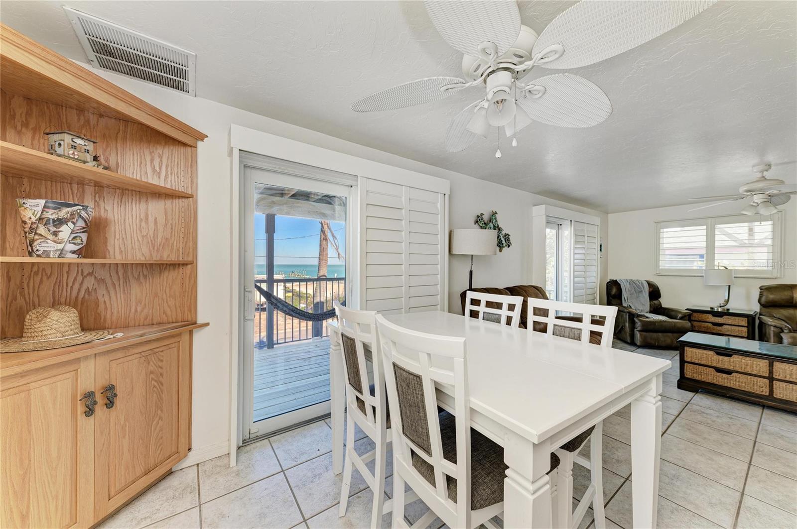 872 NORTH SHORE DR — photo 9