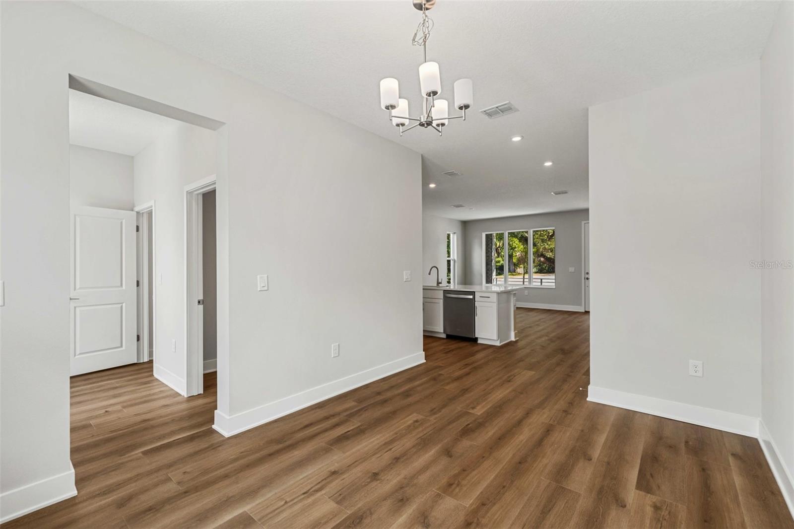 1005 W CYPRESS ST #1 — photo 9