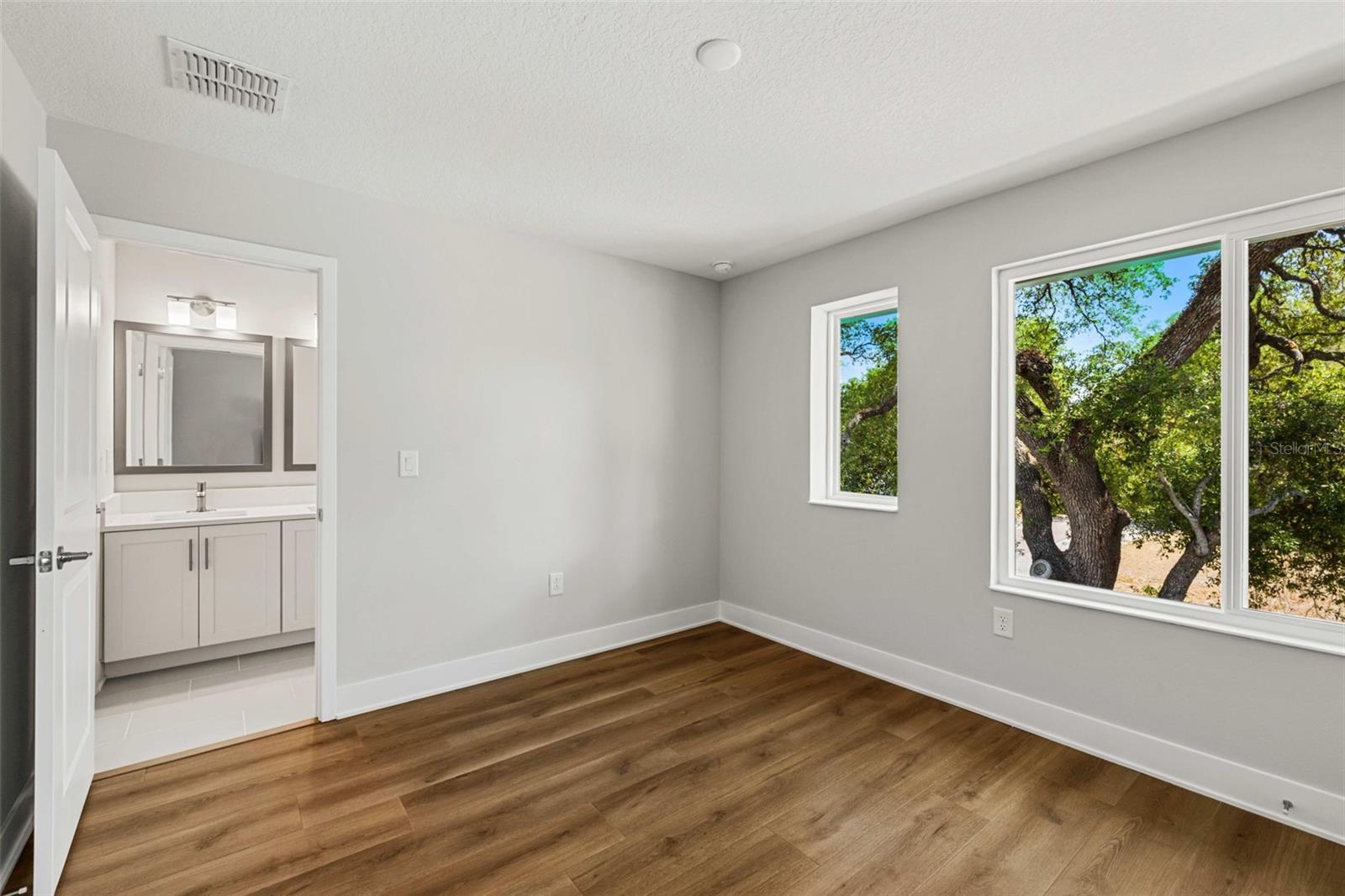 1005 W CYPRESS ST #1 — photo 18