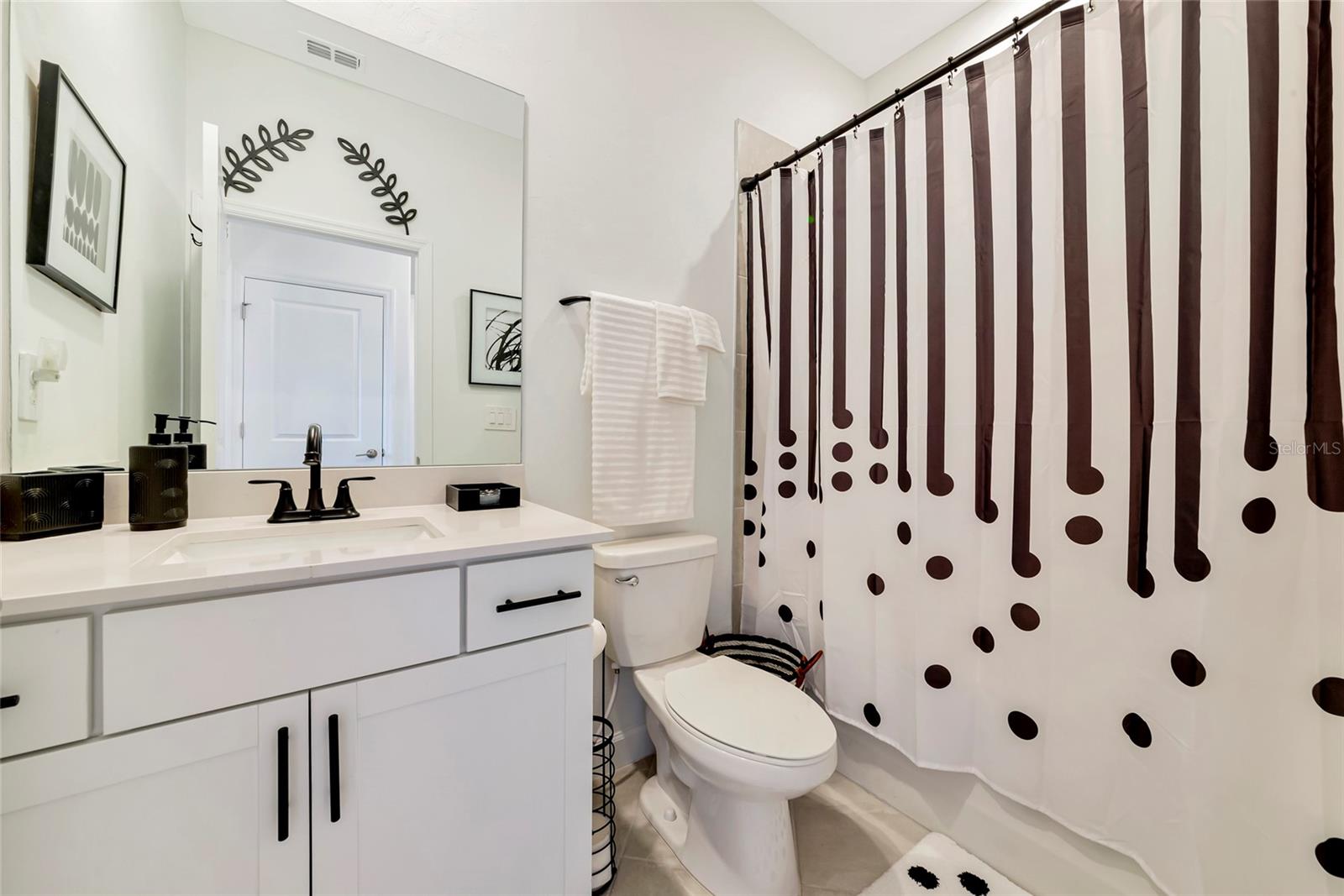 15135 OXFORD GREY DR — photo 35