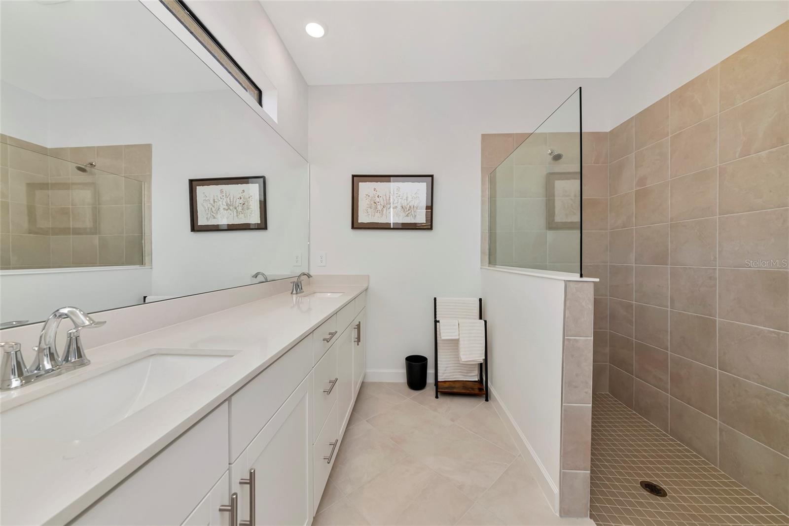 15135 OXFORD GREY DR — photo 28