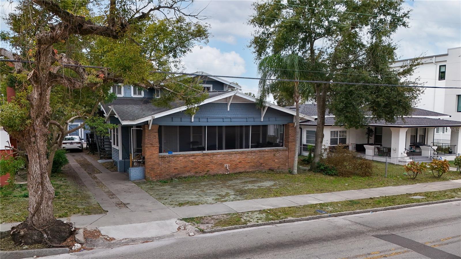 316 W COLUMBUS DR — photo 3