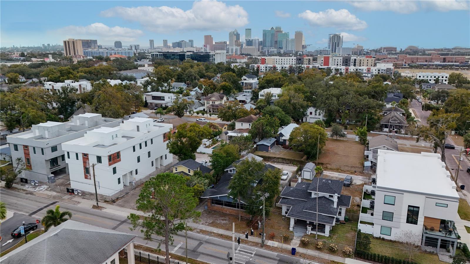316 W COLUMBUS DR — photo 41