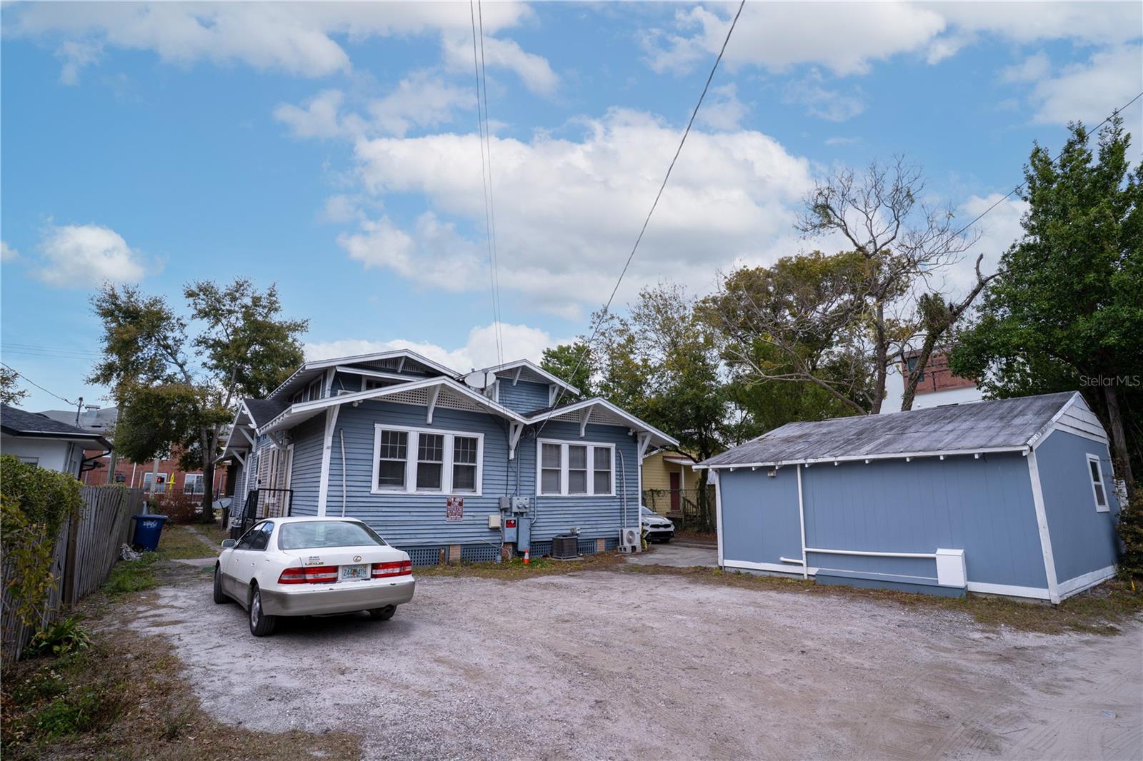 316 W COLUMBUS DR — photo 32