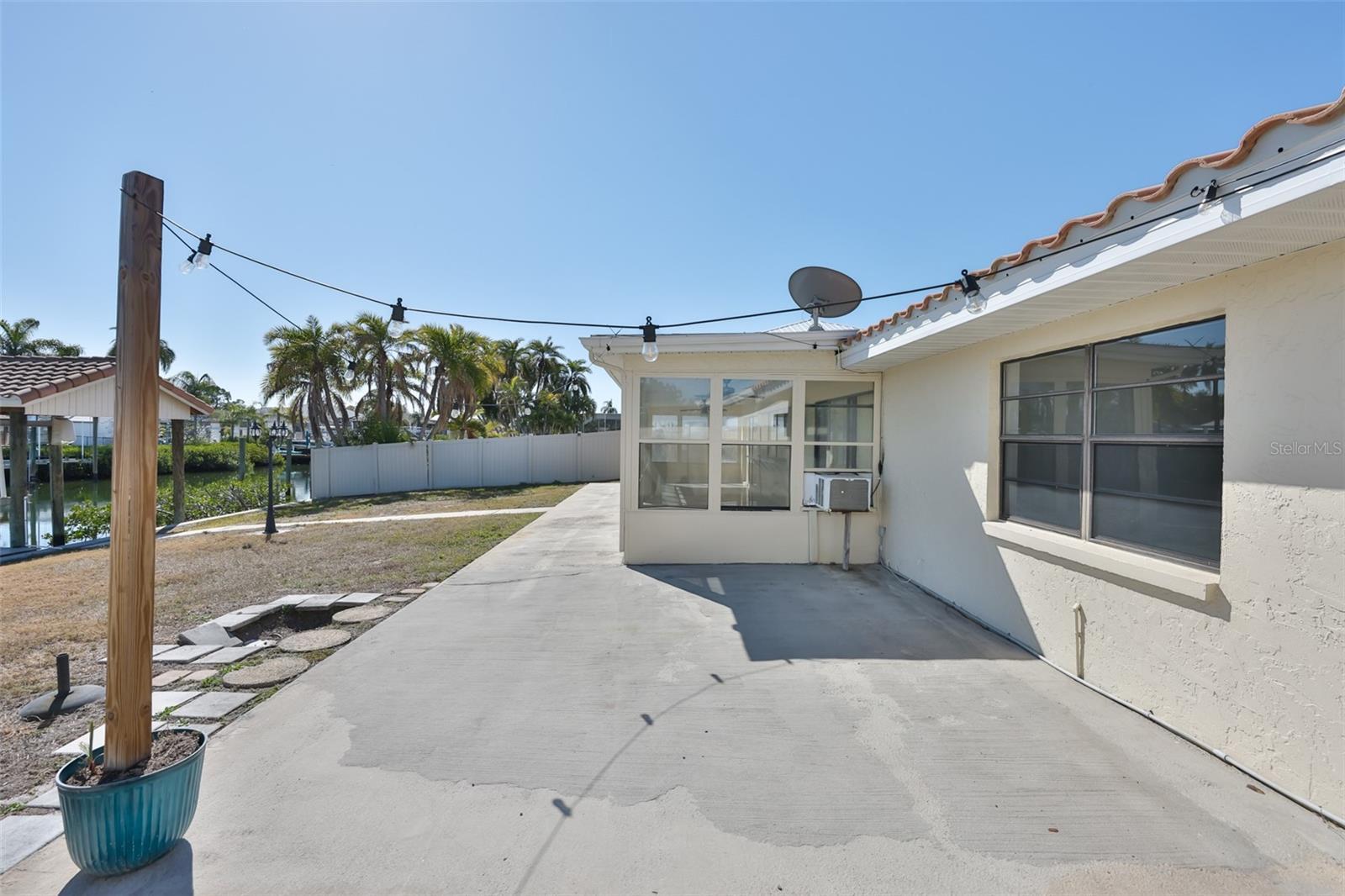 6523 KING PALM WAY — photo 60