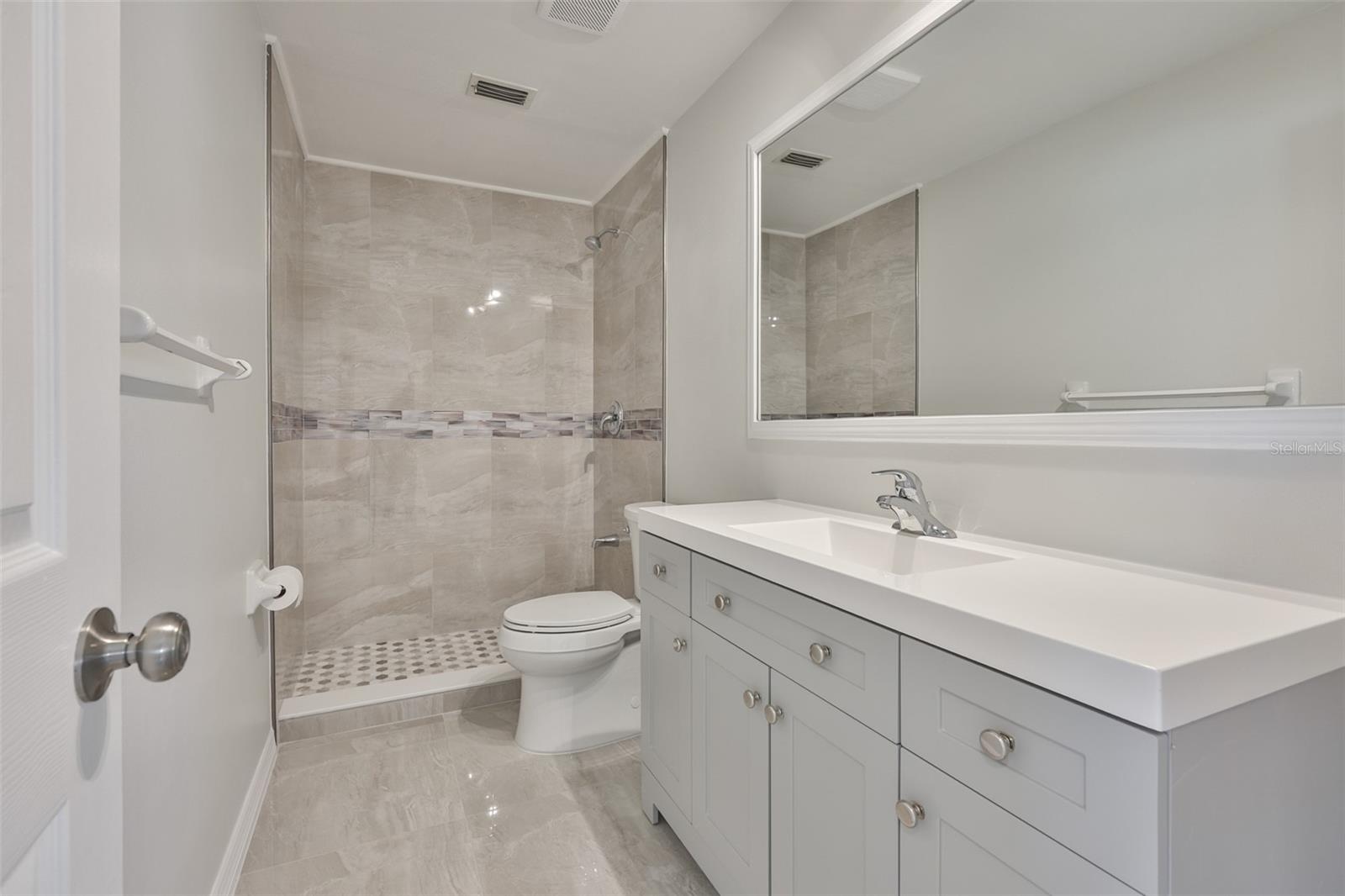 6523 KING PALM WAY — photo 39