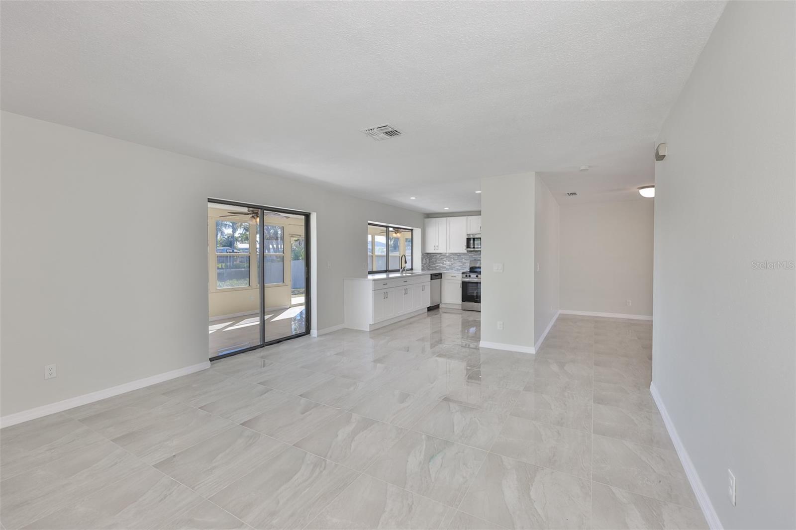 6523 KING PALM WAY — photo 31