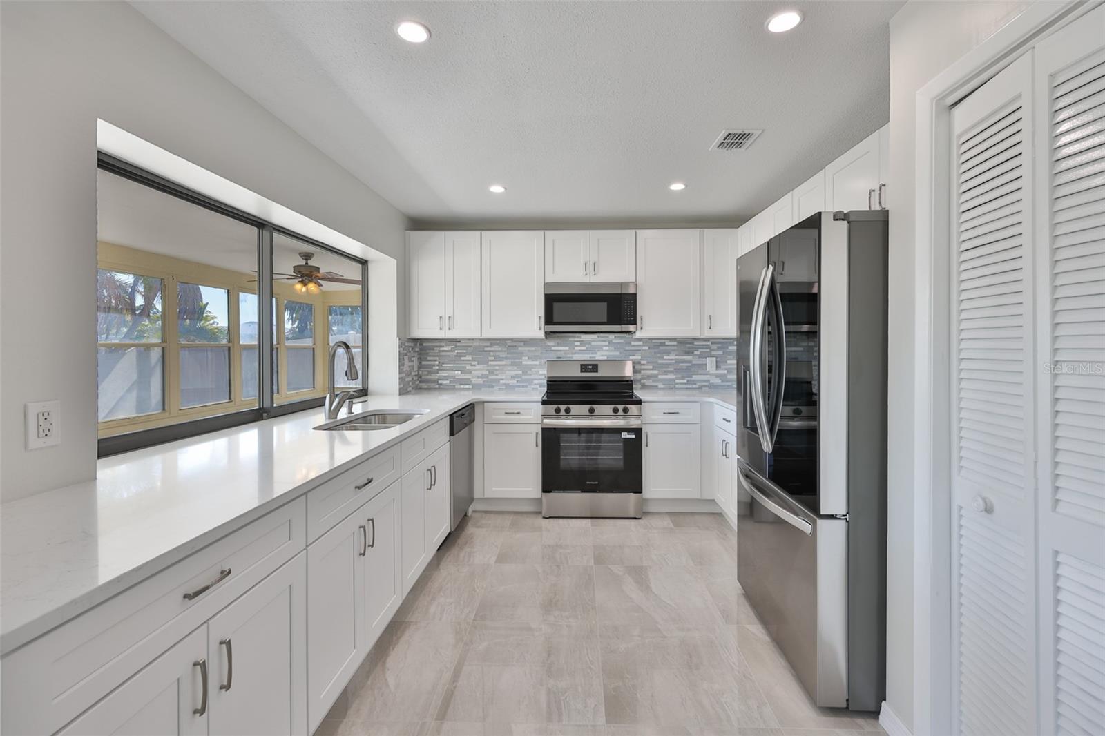 6523 KING PALM WAY — photo 36