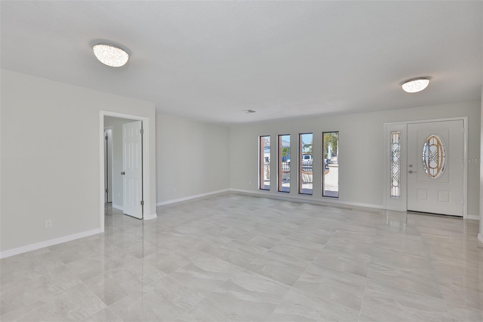 6523 KING PALM WAY — photo 18