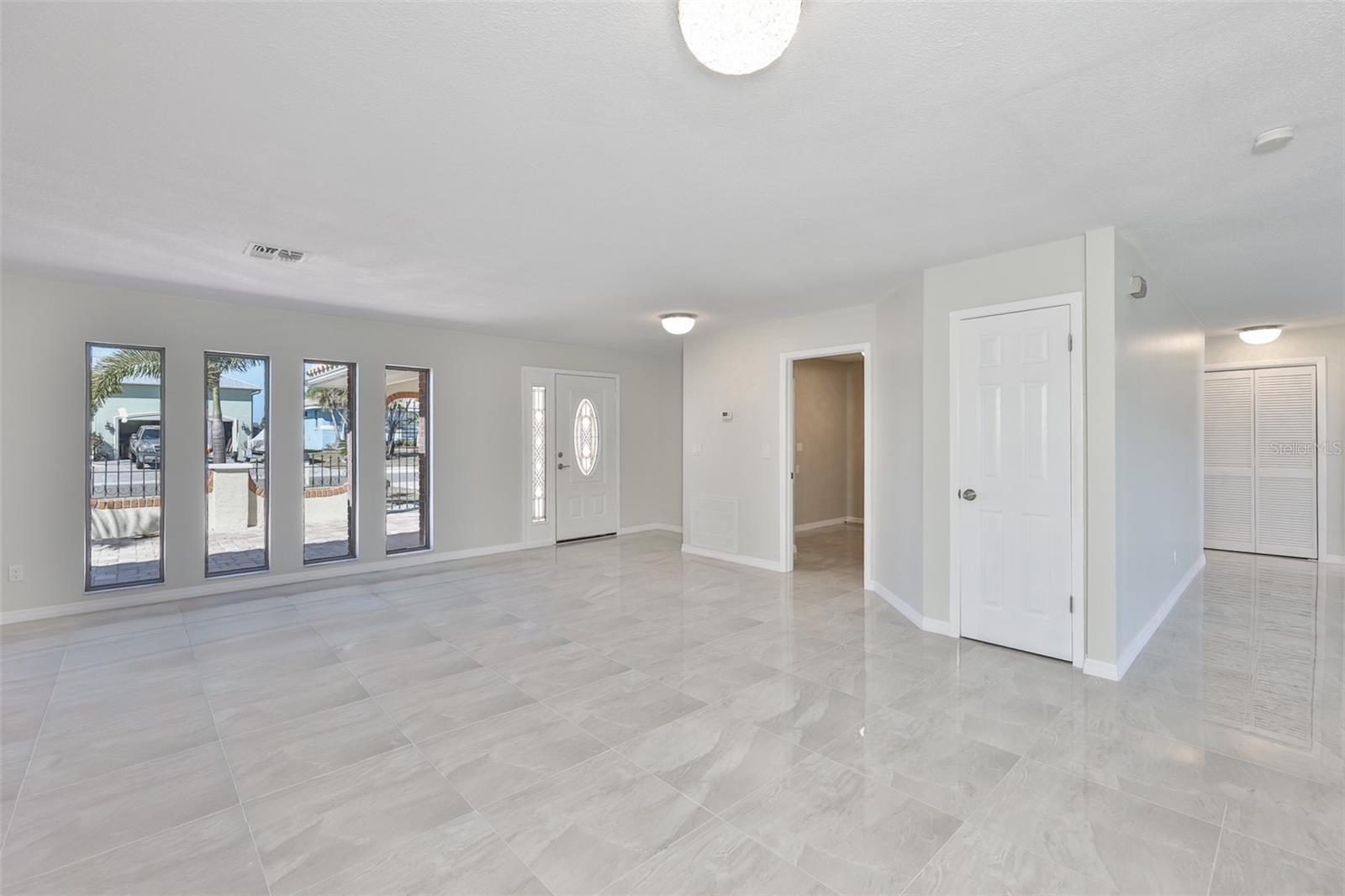 6523 KING PALM WAY — photo 16