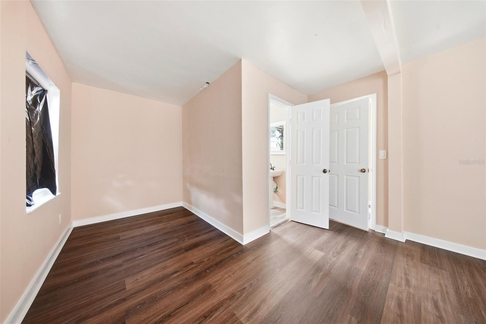 514 E MORGAN ST — photo 20