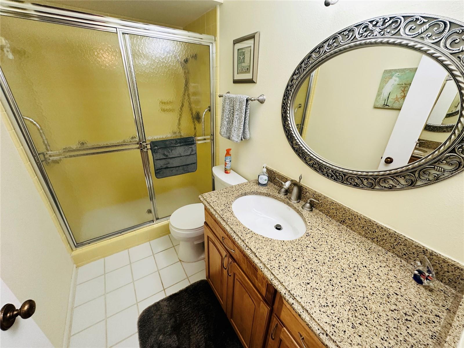 577 LAKESIDE DR — photo 22