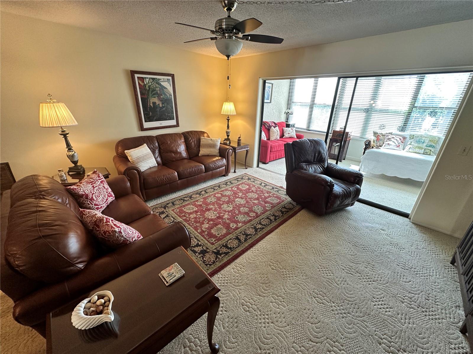 577 LAKESIDE DR — photo 9