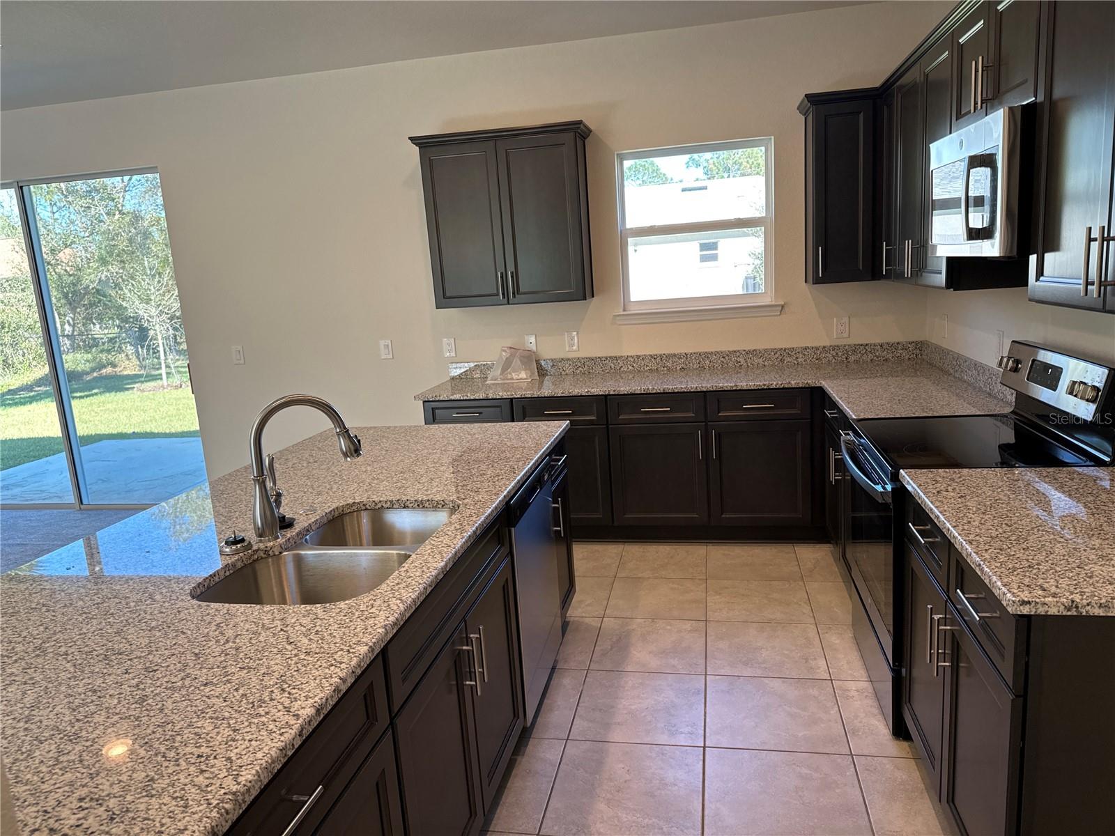 1464 SHADOW LN — photo 2
