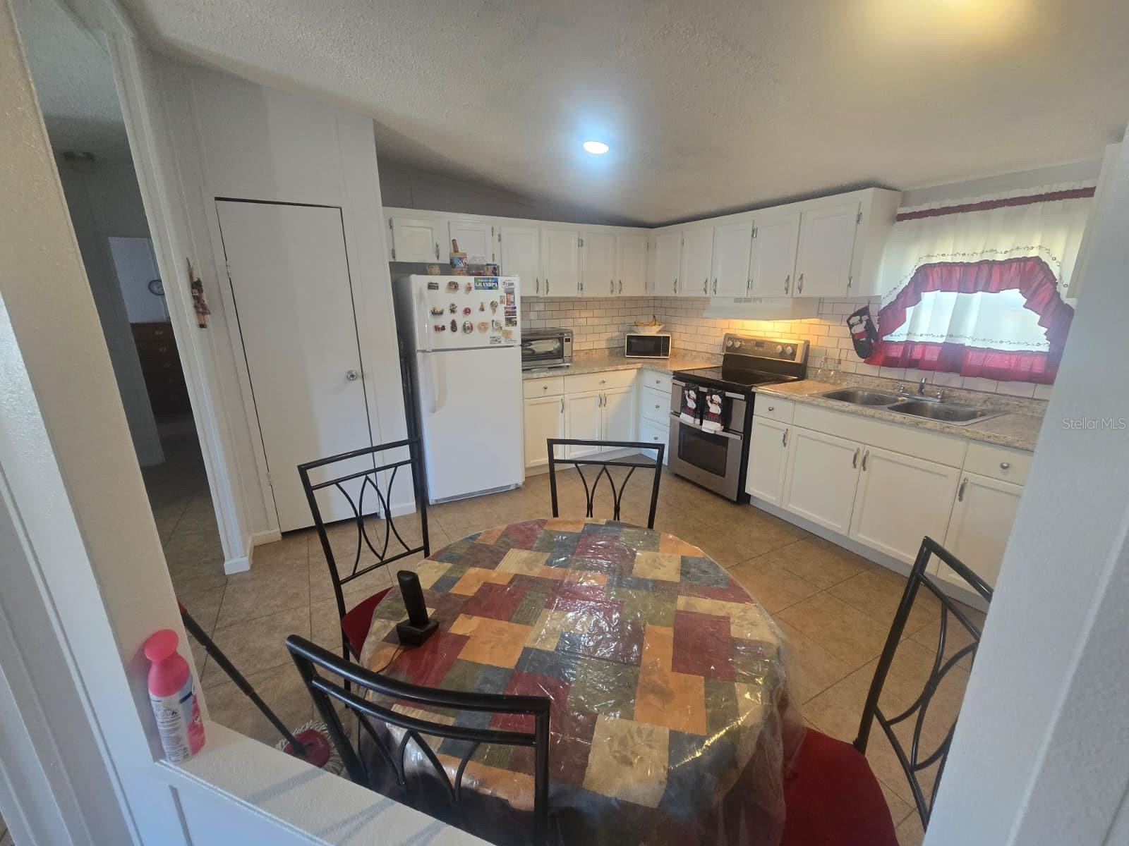 6106 MANGROVE DR — photo 17