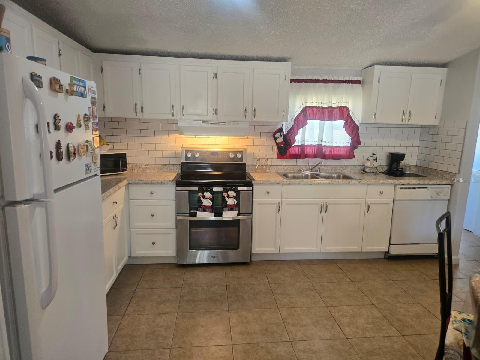 6106 MANGROVE DR — photo 18