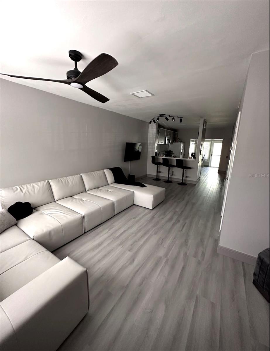6210 BAYSIDE KEY DR — photo 2