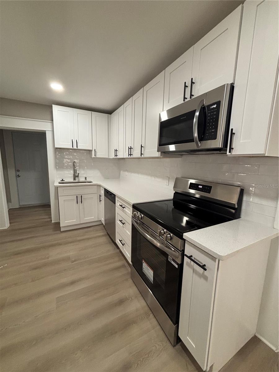 8216 N 14TH ST — photo 12