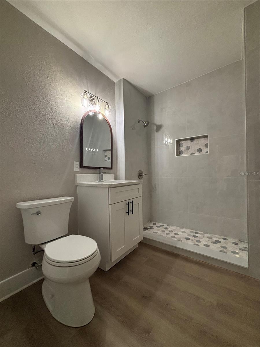 8216 N 14TH ST — photo 21